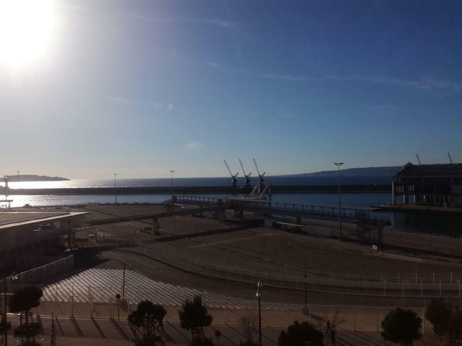 Les Quais Du Port Apartment Marseille Bagian luar foto